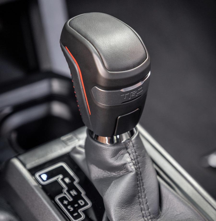 Детали интерьера Toyota Tacoma TRD Pro Double Cab 2019 года  (фото 57 из 60)